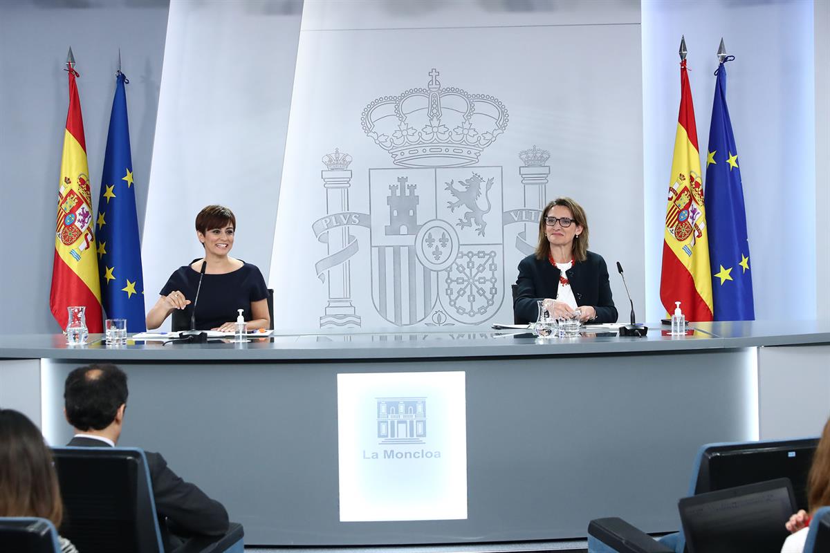 13/05/2022. Rueda de prensa posterior al Consejo de Ministros extraordinario: Isabel Rodríguez y Teresa Ribera. La ministra de Política Terr...