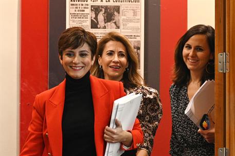 13/12/2022. Rueda de prensa tras el Consejo de Ministros: Isabel Rodríguez, Raquel Sánchez e Ione Belarra. La portavoz del Gobierno y minist...