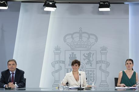 17/05/2022. Rueda de prensa posterior al Consejo de Ministros: Isabel Rodríguez, Luis Planas e Irene Montero. La ministra de Política Territ...