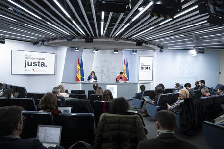 18/01/2022. Rueda de prensa posterior al Consejo de Ministros: Isabel Rodríguez y Raquel Sánchez. La ministra de Política Territorial y port...