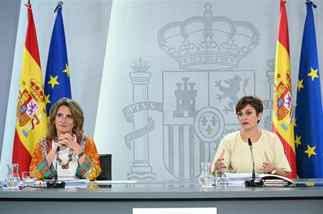 18/10/2022. Rueda de prensa tras el Consejo de Ministros: Isabel Rodríguez y Teresa Ribera. La ministra de Política Territorial y portavoz d...