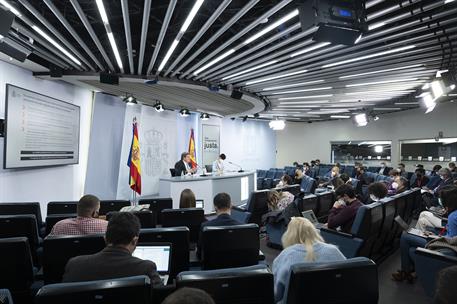 25/01/2022. Rueda de prensa posterior al Consejo de Ministros: Isabel Rodríguez y José Luis Escrivá. La ministra de Política Territorial y p...