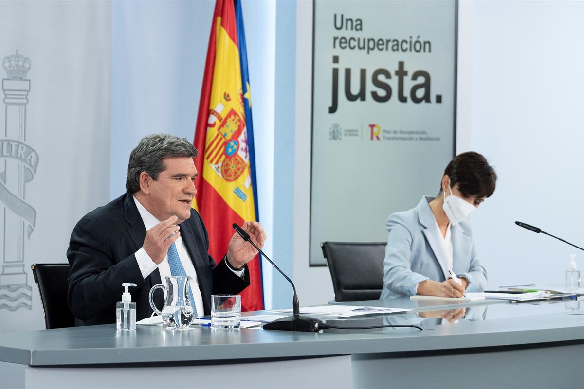 25/01/2022. Rueda de prensa posterior al Consejo de Ministros: Isabel Rodríguez y José Luis Escrivá. La ministra de Política Territorial y p...