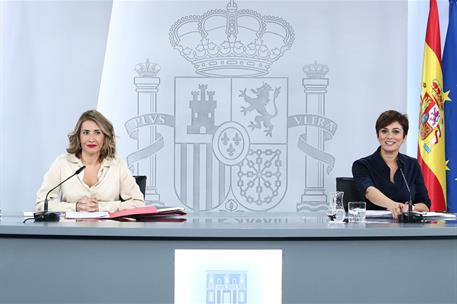 25/10/2022. Rueda de prensa tras el Consejo de Ministros: Isabel Rodríguez y Raquel Sánchez. La ministra de Política Territorial y portavoz ...