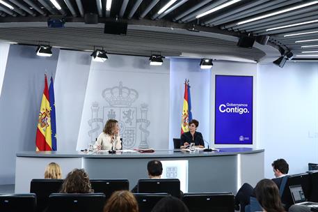25/10/2022. Rueda de prensa tras el Consejo de Ministros: Isabel Rodríguez y Raquel Sánchez. La ministra de Transportes, Movilidad y Agenda ...