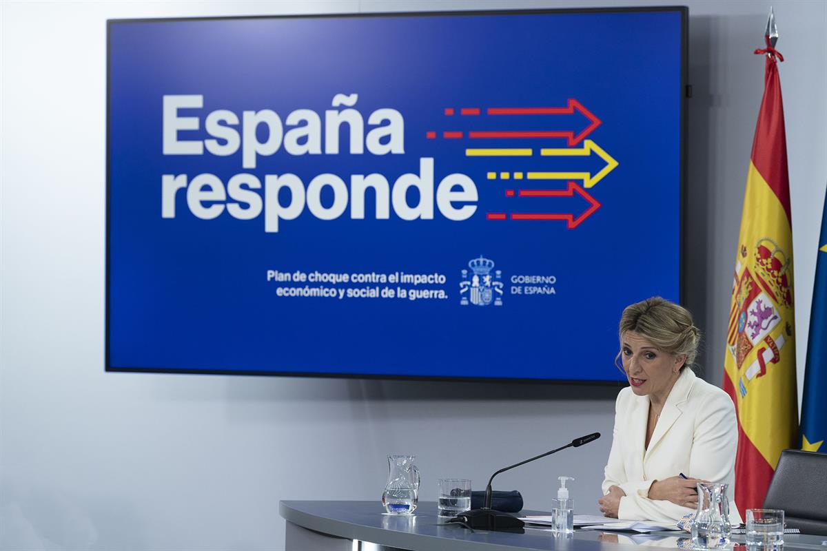 29/03/2022. Rueda de prensa posterior al Consejo de Ministros: Nadia Calviño, Yolanda Díaz y Teresa Ribera. La vicepresidenta segunda y mini...