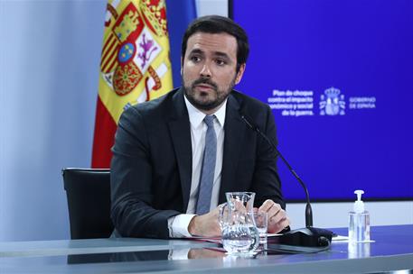 31/05/2022. Rueda de prensa tras el Consejo de Ministros: Isabel Rodríguez, Yolanda Díaz y Alberto Garzón. El ministro de Consumo, Alberto G...