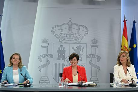 3/05/2023. Rueda de prensa tras el Consejo de Ministros: Isabel Rodríguez, Nadia Calviño y Pilar Alegría. La ministra de Política Territoria...