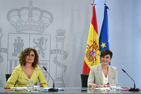 3/10/2023. Rueda de prensa tras el Consejo de Ministros: Isabel Rodríguez y María Jesús Montero. La ministra de Política Territorial y porta...