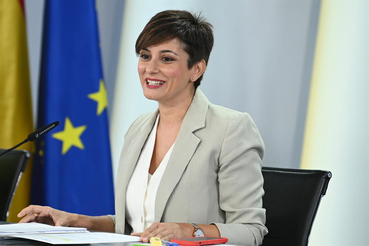 Isabel Rodríguez durante la rueda de prensa posterior al Consejo de Ministros