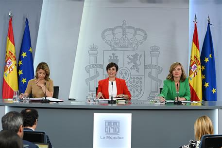9/05/2023. Rueda de prensa tras el Consejo de Ministros: Isabel Rodríguez, Raquel Sánchez y Pilar Alegría. Las ministras de Política Territo...