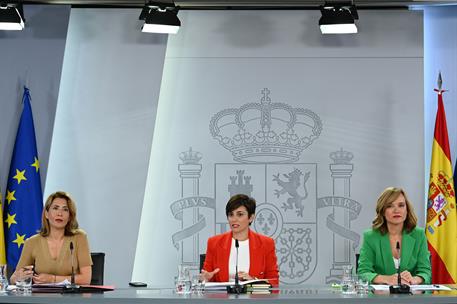 9/05/2023. Rueda de prensa tras el Consejo de Ministros: Isabel Rodríguez, Raquel Sánchez y Pilar Alegría. Las ministras de Política Territo...