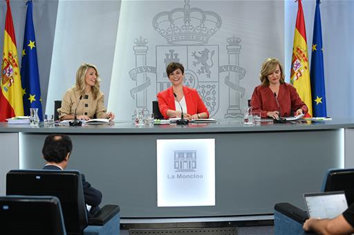 11/04/2023. Press conference after the Council of Ministers. The Second Vice-President, Yolanda Díaz, the Government Spokesperson and Minist...