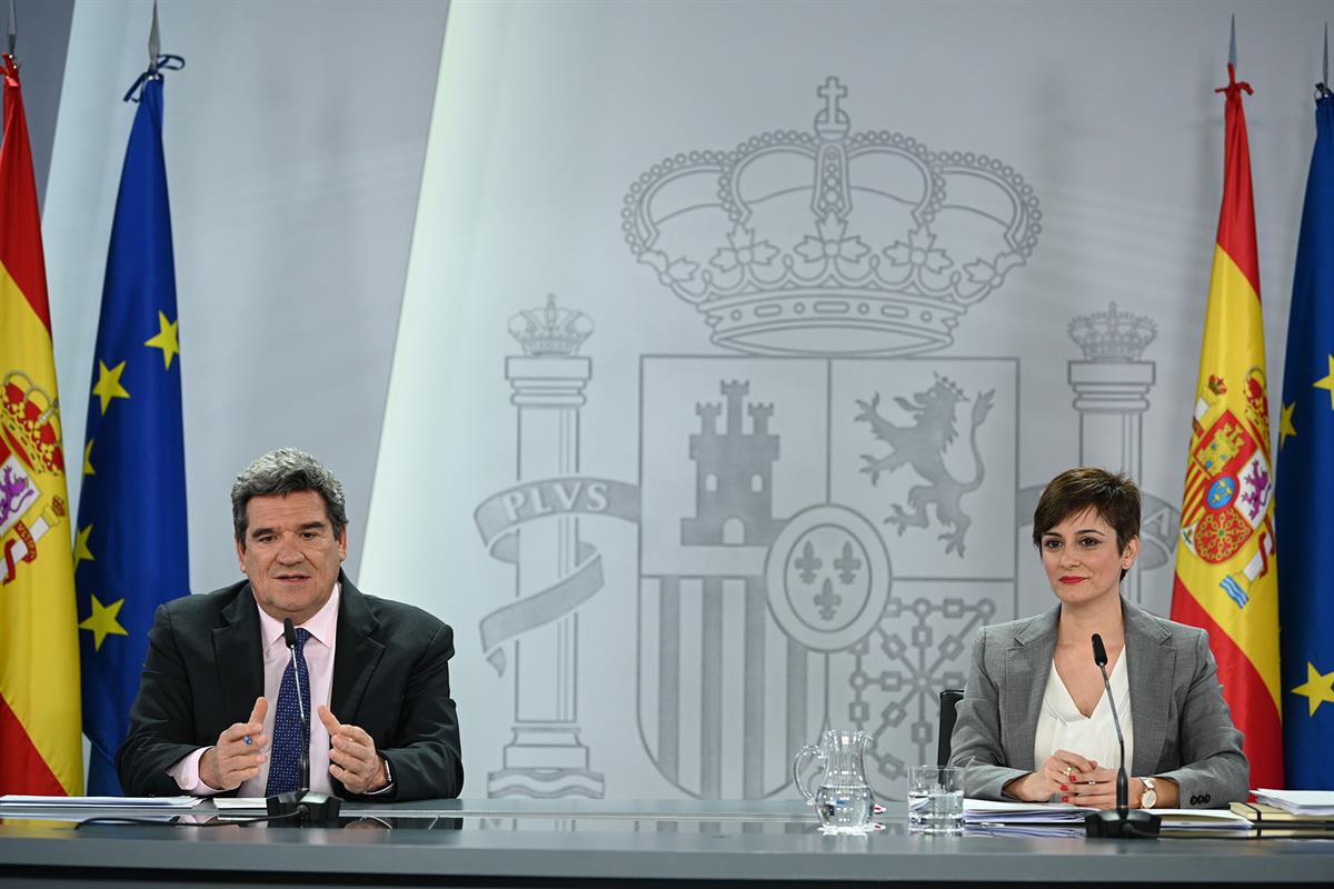 16/03/2023. Rueda de prensa tras el Consejo de Ministros extraordinario: Isabel Rodríguez y José Luis Escrivá. El ministro de Inclusión, Seg...