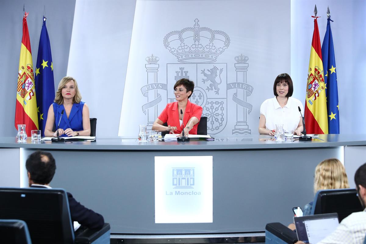 18/07/2023. Rueda de prensa tras el Consejo de Ministros: Isabel Rodríguez, Pilar Alegría y Diana Morant. La ministra portavoz y de Política...