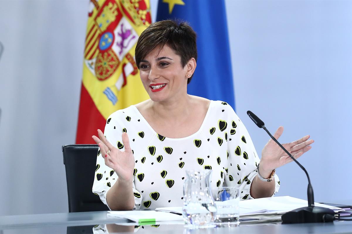 La ministra de Política Territorial y portavoz del Gobierno, Isabel Rodríguez, en la rueda de prensa tras el Consejo.