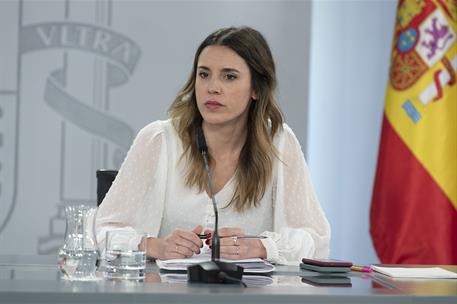 28/02/2023. Rueda de prensa tras el Consejo de Ministros: Isabel Rodríguez, Teresa Ribera e Irene Montero. La ministra de Igualdad, Irene Mo...