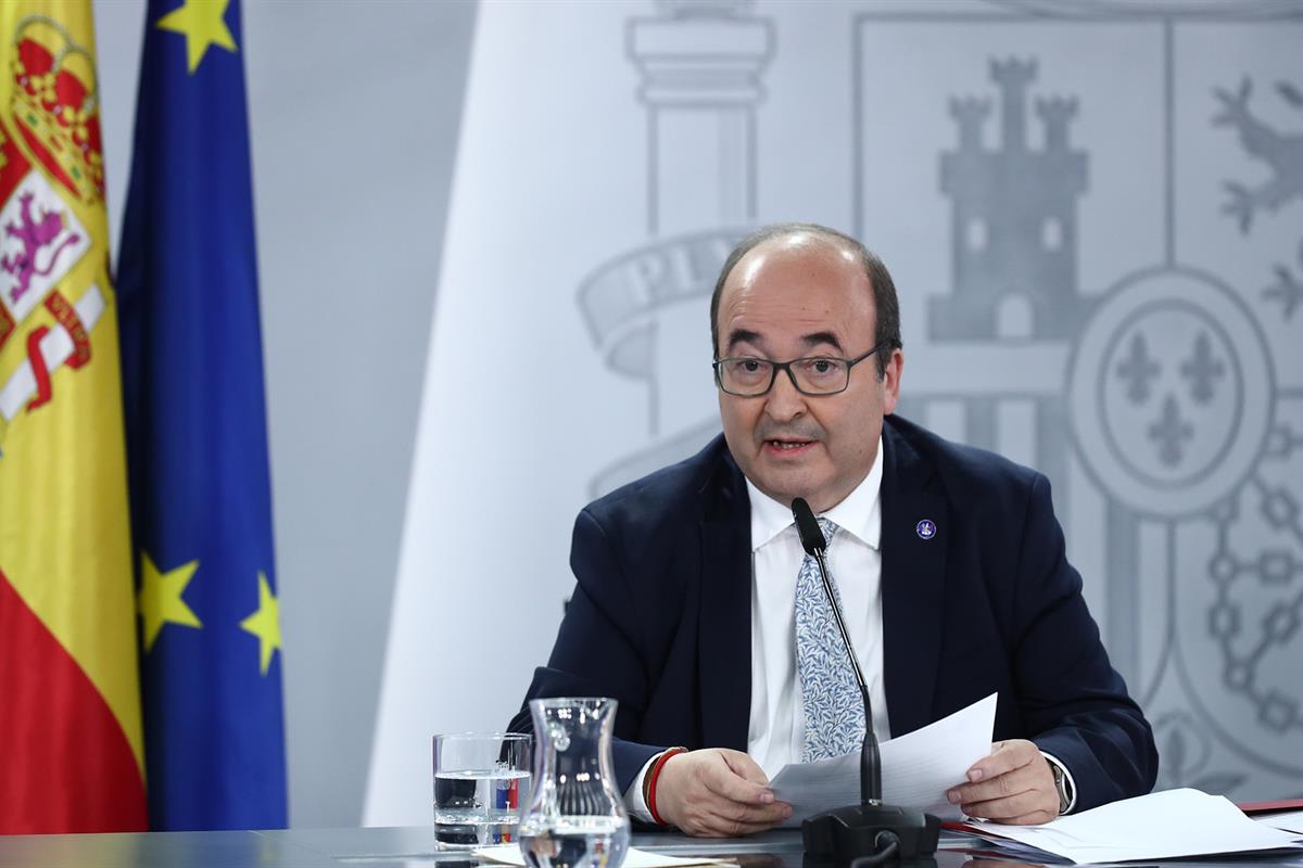 29/08/2023. Rueda de prensa tras el Consejo de Ministros: Isabel Rodríguez y Miquel Iceta. El ministro de Cultura y Deporte en funciones, Mi...