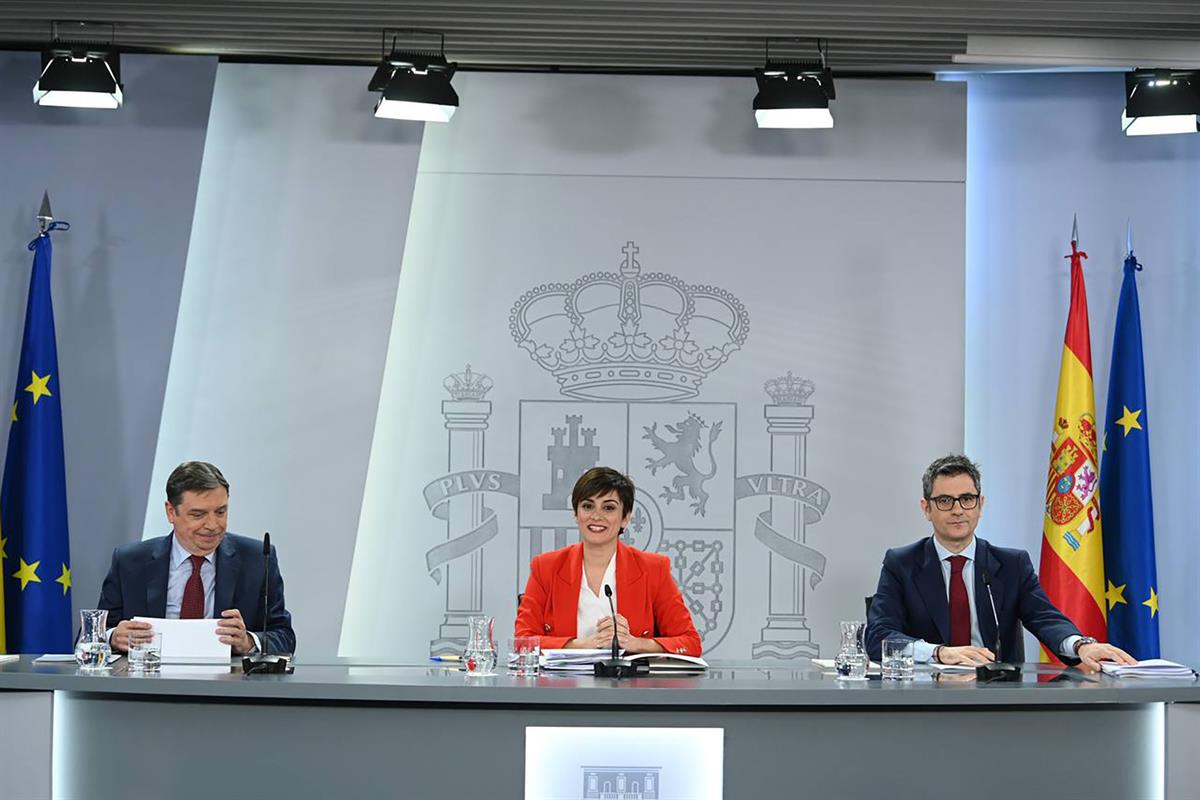 31/01/2023. Rueda de prensa tras el Consejo de Ministros: Isabel Rodríguez, Luis Planas y Félix Bolaños. La ministra de Política Territorial...