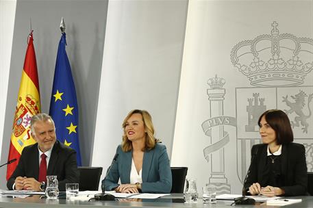 El ministro Ángel Víctor Torres, la ministra Pilar Alegría y la ministra Diana Morant, en la rueda de prensa