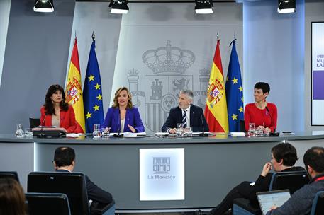 8/03/2024. Rueda de prensa tras el Consejo de Ministros extraordinario: Alegría, Grande-Marlaska, Redondo y Saiz. La ministra de Educación, ...