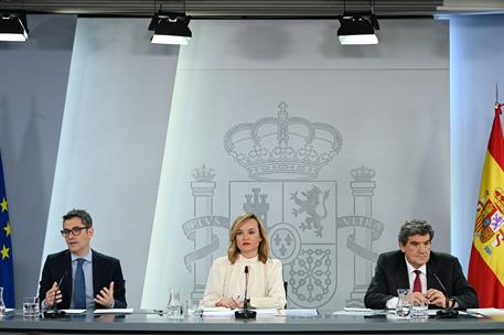 12/03/2024. Rueda de prensa tras el Consejo de Ministros: Pilar Alegría, Félix Bolaños y José Luis Escrivá. El ministro Félix Bolaños, la mi...