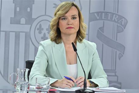 1/07/2025. Rueda de prensa tras el Consejo de Ministros: Isabel Rodríguez, Pilar Alegría y Pablo Bustinduy. La ministra de Educación, Formac...