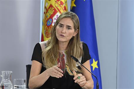 2/09/2025. Rueda de prensa tras el Consejo de Ministros: María Jesús Montero, Pilar Alegría y Sara Aagesen. La ministra para la Transición E...