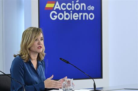 2/12/2025. Rueda de prensa tras el Consejo de Ministros: Óscar López y Pilar Alegría. La ministra de Educación, Formación Profesional y Depo...