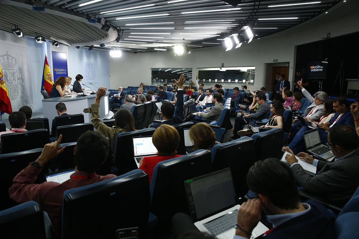 3/06/2025. Rueda de prensa tras el Consejo de Ministros: Mónica García, Pilar Alegría y Diana Morant. La ministra de Sanidad, Mónica García,...