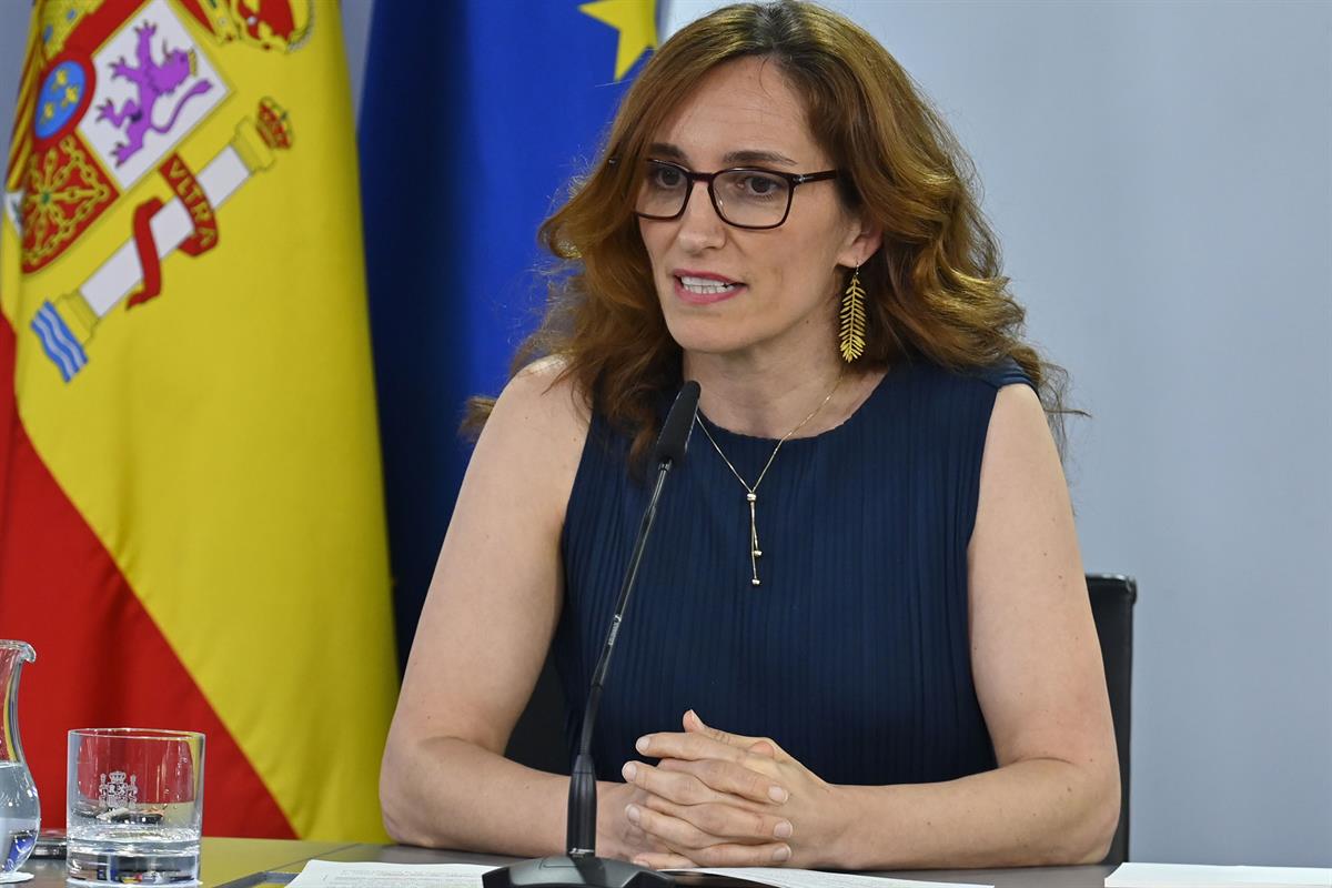 Mónica García durante la rueda de prensa