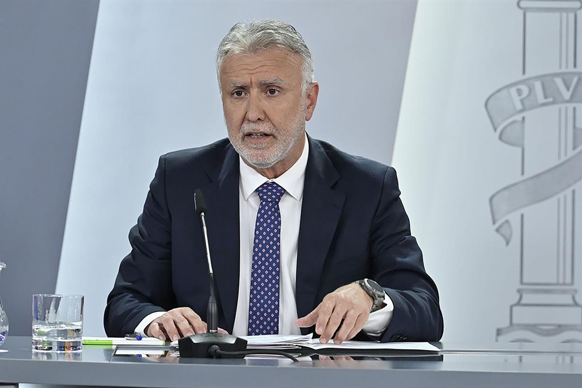 El ministro de Política Territorial y Memoria Democrática, Ángel Víctor Torres, en la rueda de prensa del Consejo de Ministros