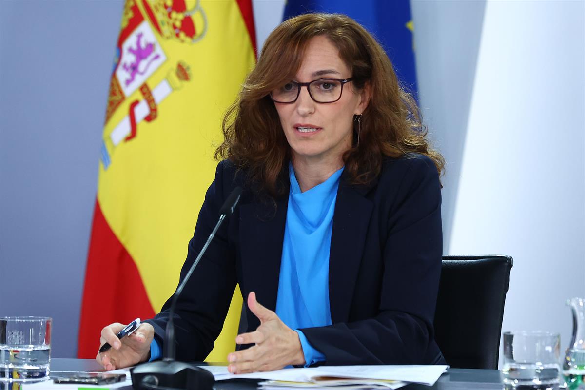 7/10/2025. Rueda de prensa tras el Consejo de Ministros: Mónica García. La ministra de Sanidad, Mónica García, durante la rueda de prensa po...