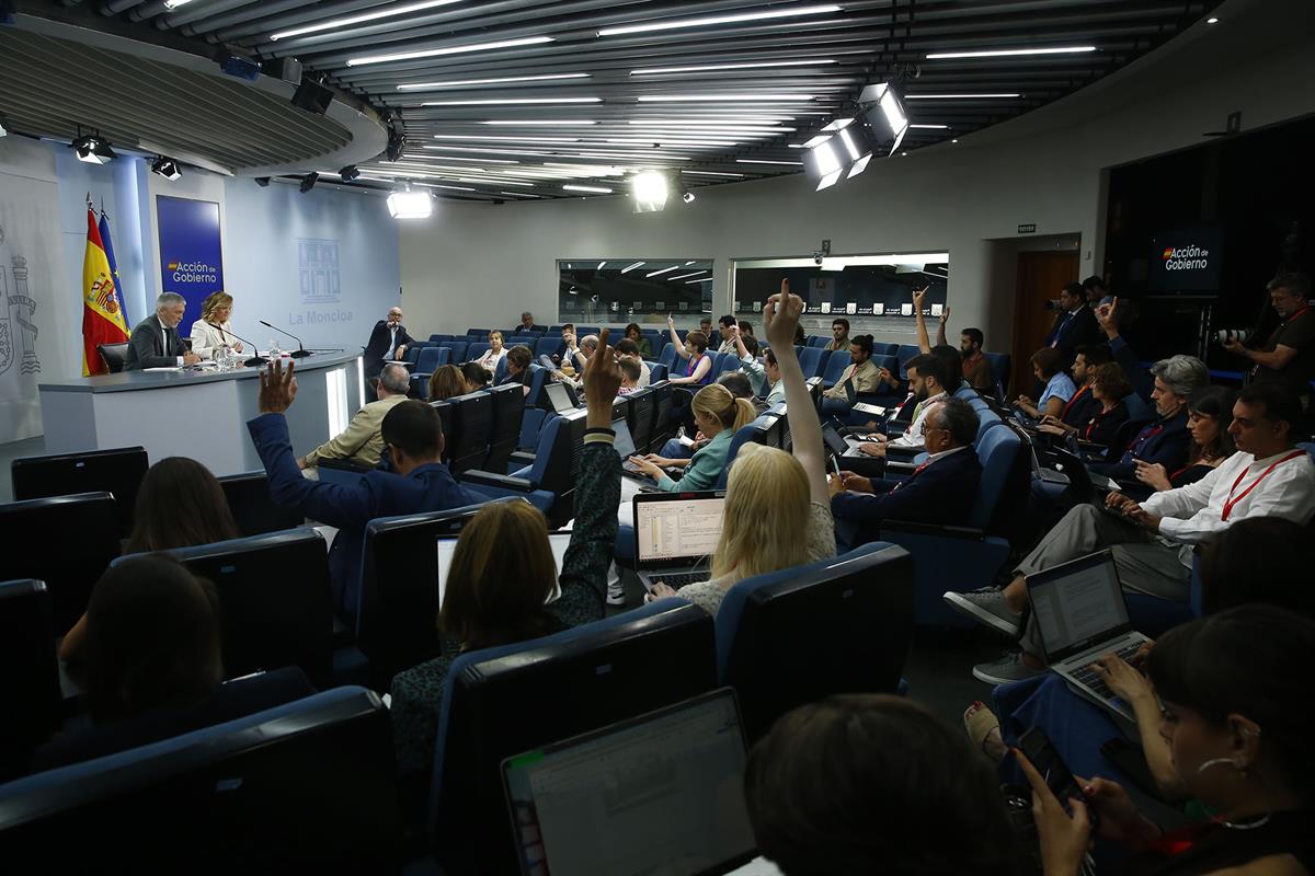8/07/2025. Rueda de prensa tras el Consejo de Ministros: Fernando Grande-Marlaska y Pilar Alegría. El ministro del Interior, Fernando Grande...