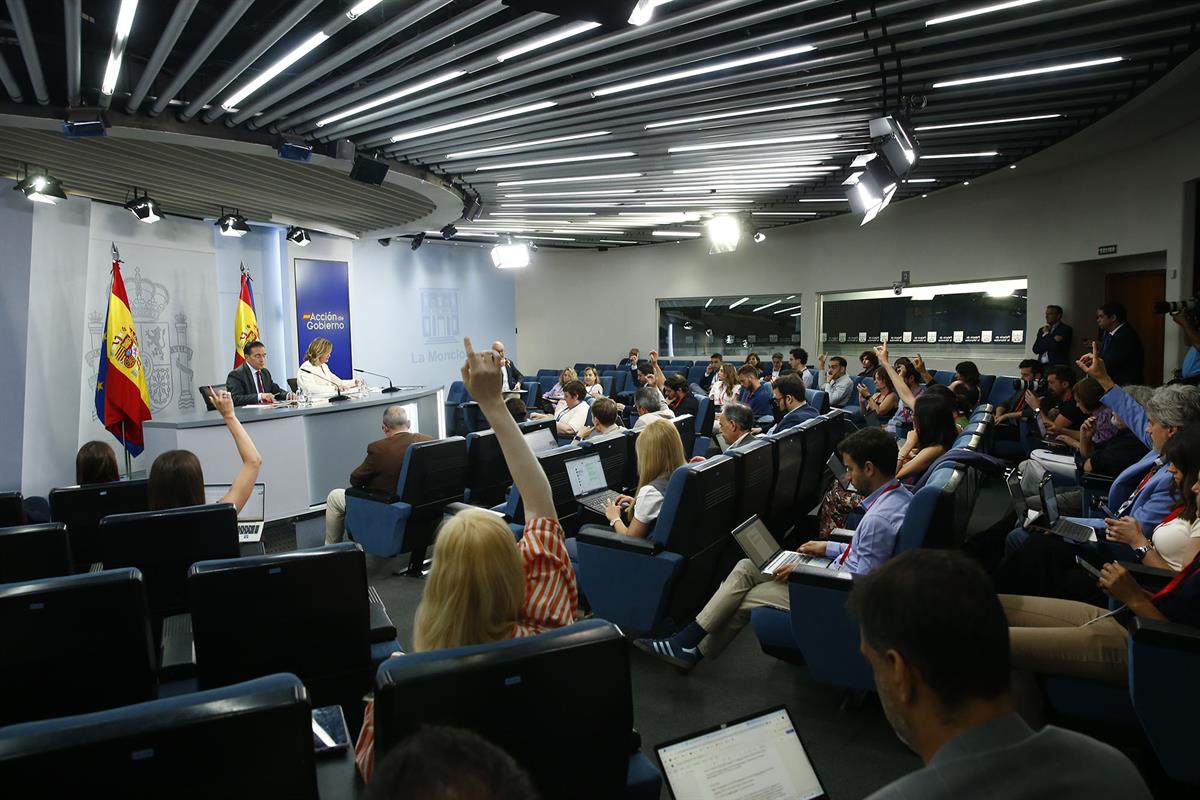 10/06/2025. Rueda de prensa tras el Consejo de Ministros: José Manuel Albares y Pilar Alegría