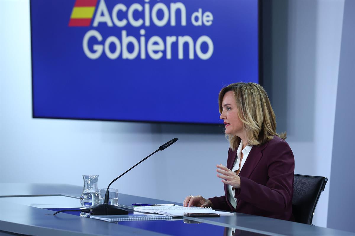 11/11/2025. Rueda de prensa tras el Consejo de Ministros: Pilar Alegría. La ministra de Educación, Formación Profesional y Deportes, y porta...