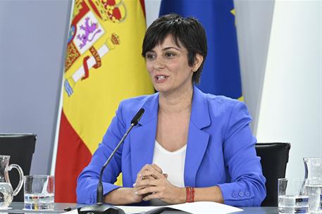 14/10/2025. Rueda de prensa tras el Consejo de Ministros: Rodríguez. La ministra de Vivienda y Agenda Urbana, Isabel Rodríguez, durante la r...