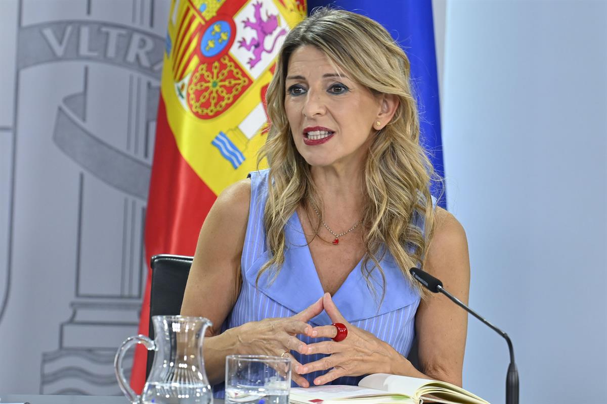 15/07/2025. Rueda de prensa tras el Consejo de Ministros: Pablo Bustinduy, Pilar Alegría, Yolanda Díaz y Óscar López. La ministra de Trabajo...