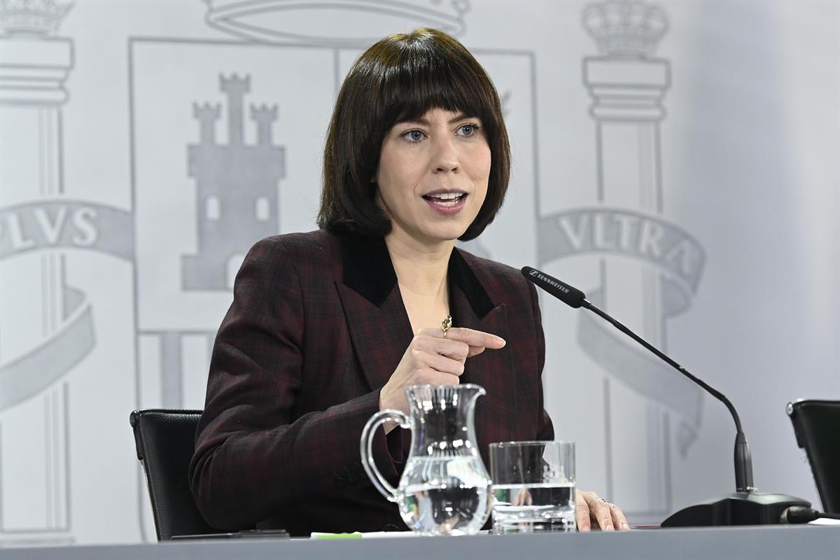 16/12/2025. Rueda de prensa tras el Consejo de Ministros: Diana Morant, Pilar Alegría y Ana Redondo. La ministra de Ciencia, Innovación y Un...