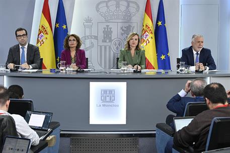 18/11/2025. Rueda de prensa tras el Consejo de Ministros: Carlos Cuerpo, María Jesús Montero, Pilar Alegría y Ángel Víctor Torres. El minist...