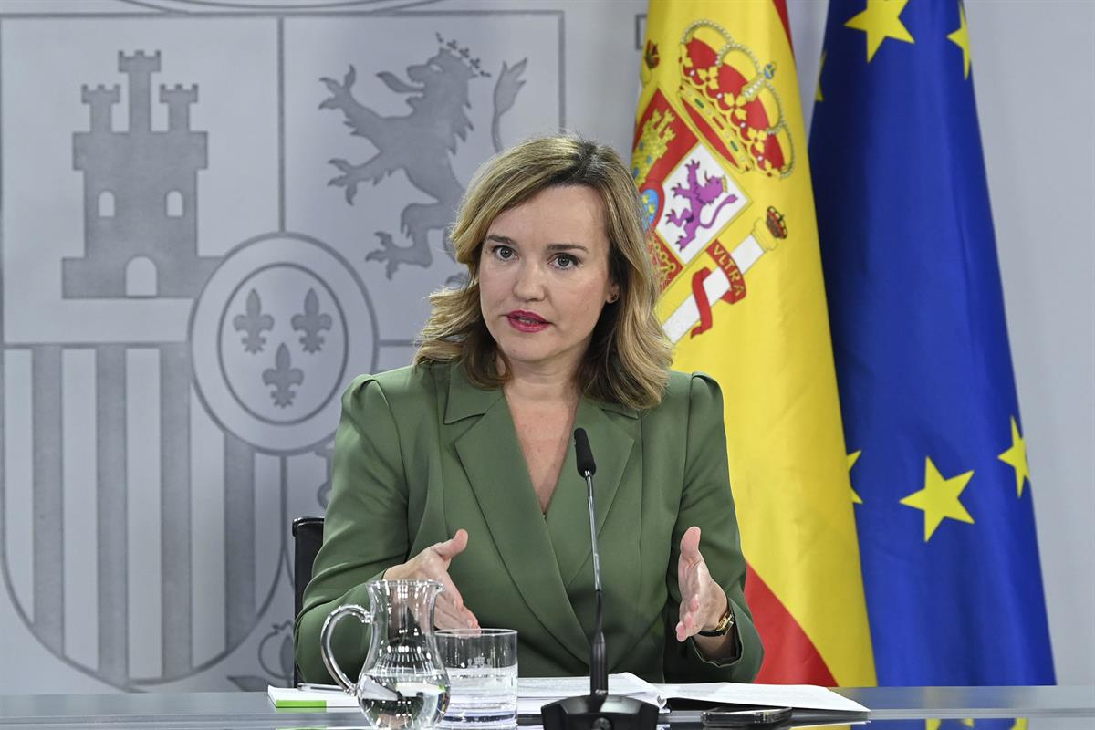 18/11/2025. Rueda de prensa tras el Consejo de Ministros: Carlos Cuerpo, María Jesús Montero, Pilar Alegría y Ángel Víctor Torres. La minist...