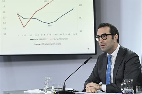 18/11/2025. Rueda de prensa tras el Consejo de Ministros: Carlos Cuerpo, María Jesús Montero, Pilar Alegría y Ángel Víctor Torres. El minist...