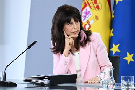 20/05/2025. Rueda de prensa tras el Consejo de Ministros: Ana Redondo y Pilar Alegría. La ministra de Igualdad, Ana Redondo, en la rueda de ...