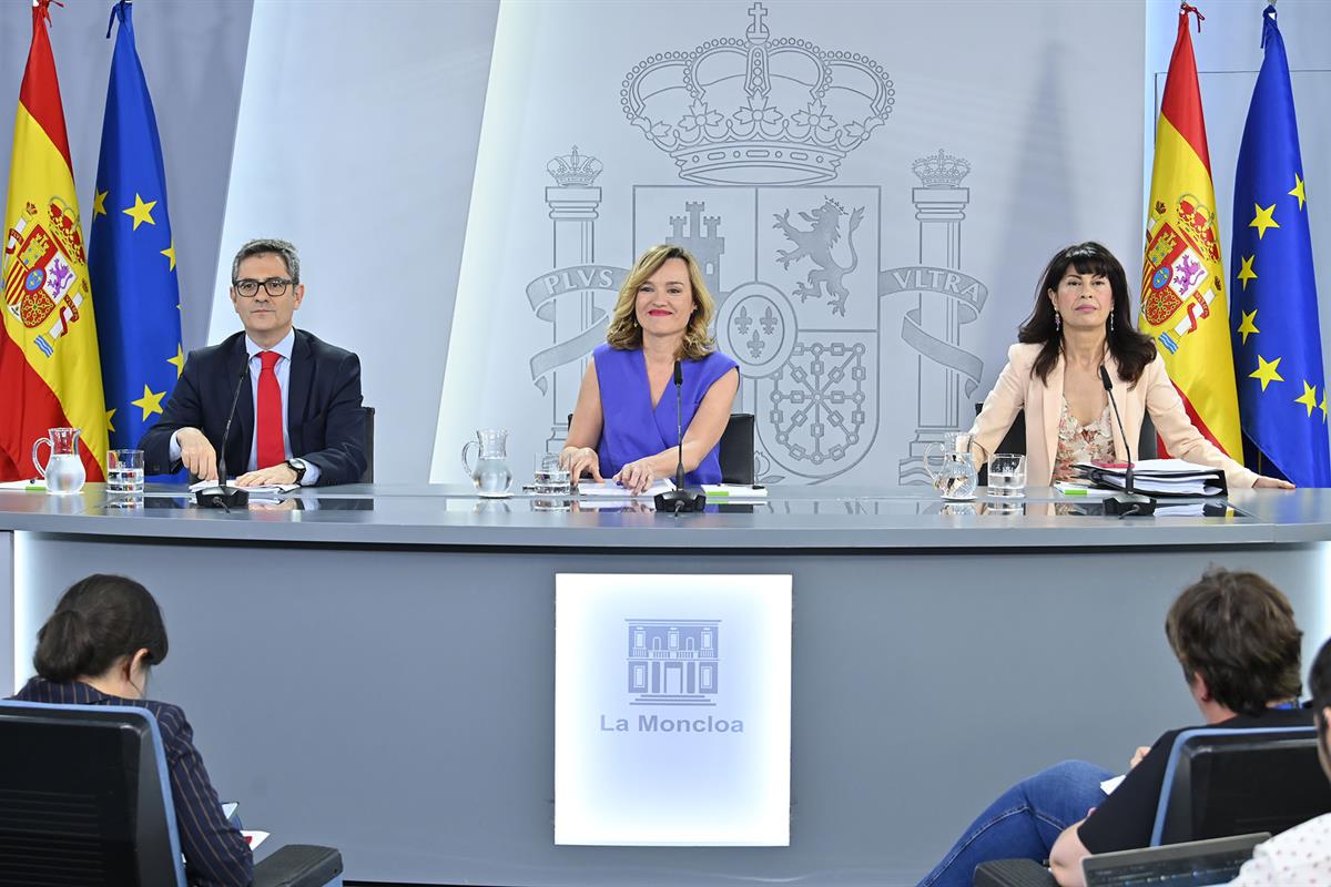 22/07/2025. Rueda de prensa tras el Consejo de Ministros: Félix Bolaños, Pilar Alegría y Ana Redondo. El ministro de la Presidencia, Justici...