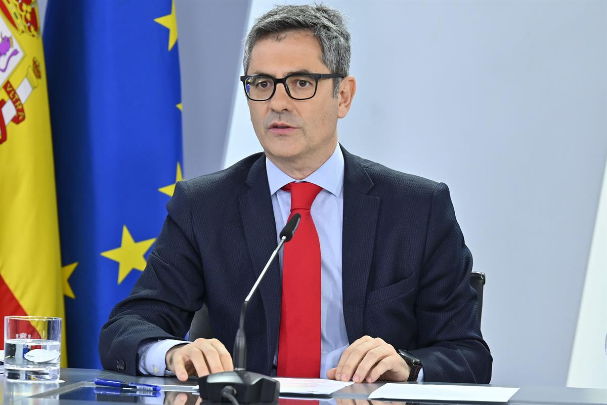 El ministro de la Presidencia, Justicia y Relaciones con las Cortes, Félix Bolaños, durante la rueda de prensa 