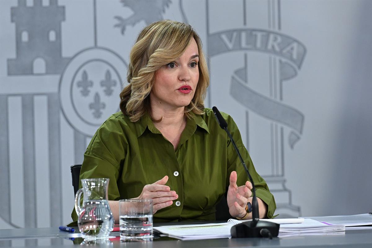 La ministra de Educación, Formación y Deportes y portavoz del Gobierno, Pilar Alegría, en la rueda de prensa