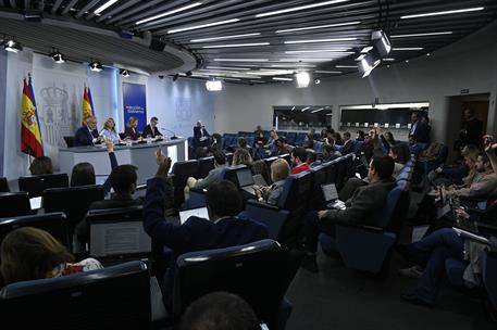 25/11/2025. Rueda de prensa tras el Consejo de Ministros: Ángel Víctor Torres, Yolanda Díaz, Pilar Alegría y Félix Bolaños. Ángel Víctor Tor...