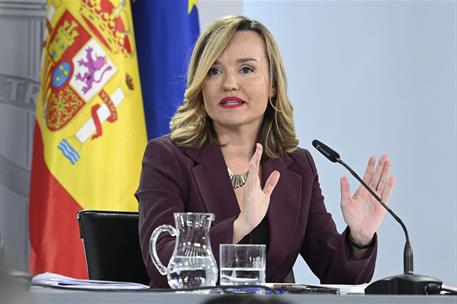 25/11/2025. Rueda de prensa tras el Consejo de Ministros: Ángel Víctor Torres, Yolanda Díaz, Pilar Alegría y Félix Bolaños. La ministra de E...