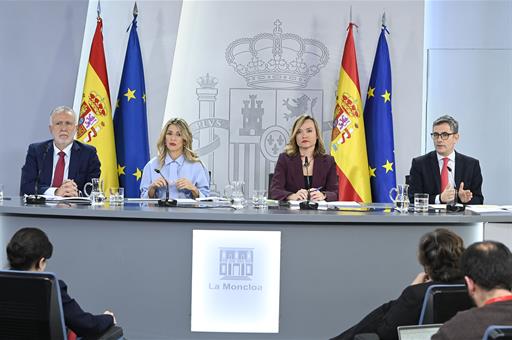 25/11/2025. Press conference after the Council of Ministers. Ministers Pilar Alegría, Yolanda Díaz, Félix Bolaños and Ángel Víctor Torres, d...
