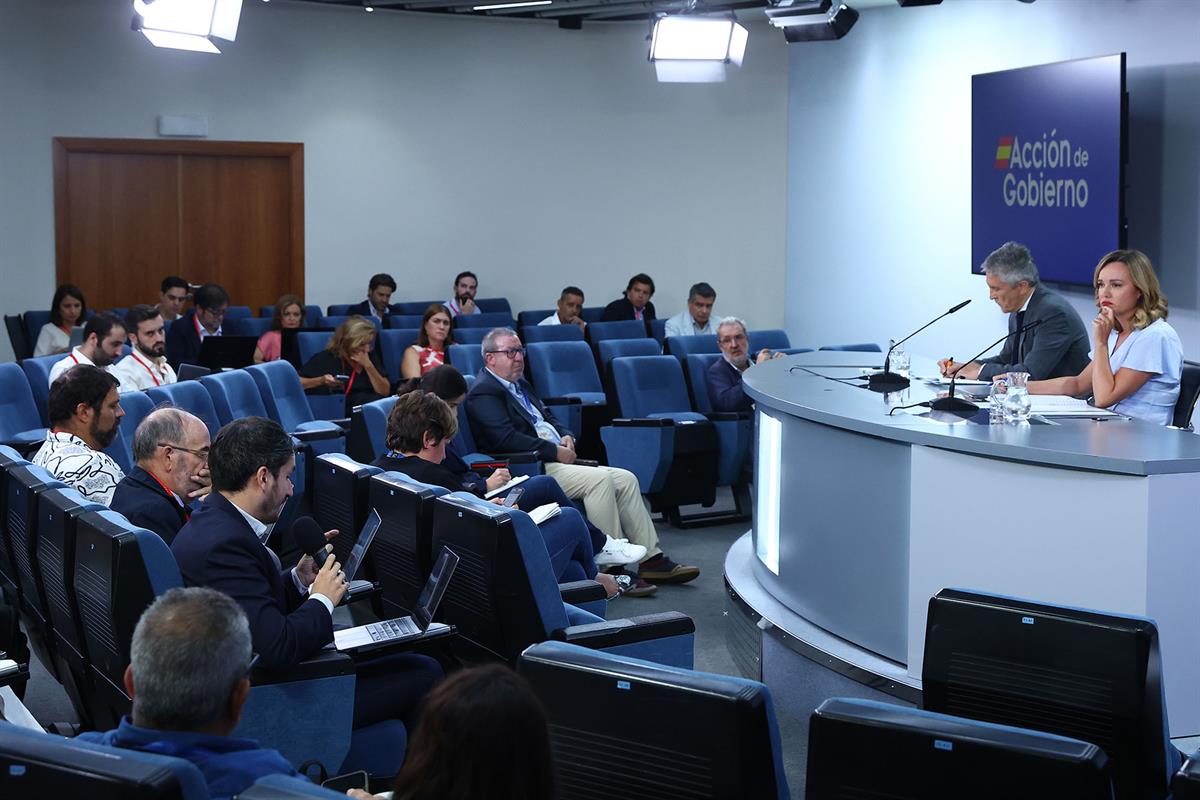 26/08/2025. Rueda de prensa tras el Consejo de Ministros: Fernando Grande-Marlaska y Pilar Alegría. El ministro del Interior, Fernando Grand...